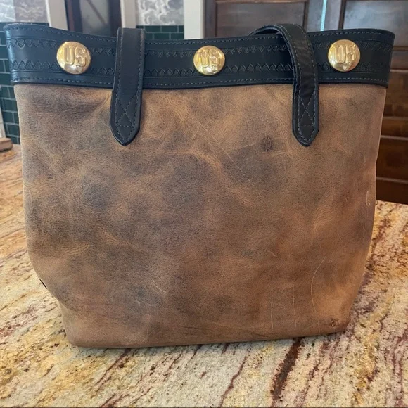 LEATHER TOTE BAG WITHE VINTAGE CIVIL WAR CALVARY HEART BRIDLE ROSETTES - Picture 9 of 16